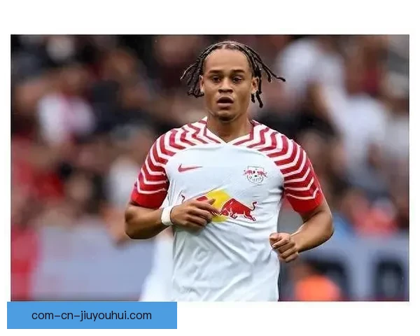哈维西蒙斯继续租借留守莱比锡红牛新赛季核心角色与未来前景解析